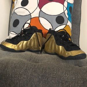 Nike Boys Posite Pro Size 1.5 Only Worn Few Times